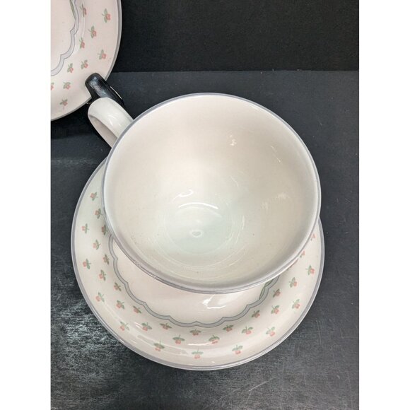 Sango Rose Chintz 3793 1 Footed Teacup and 2 Saucers by Suzanne Evans - Picture 7 of 9